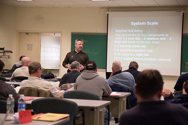 Instructor Ted Szczawinski lecturing on tree rating system