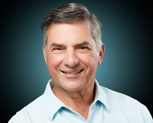 Headshot of instructor Larry Coia